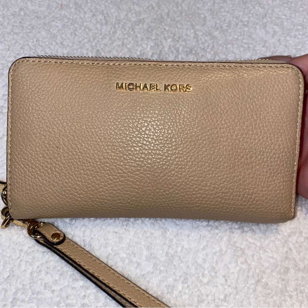 Michael Kors Wristlet